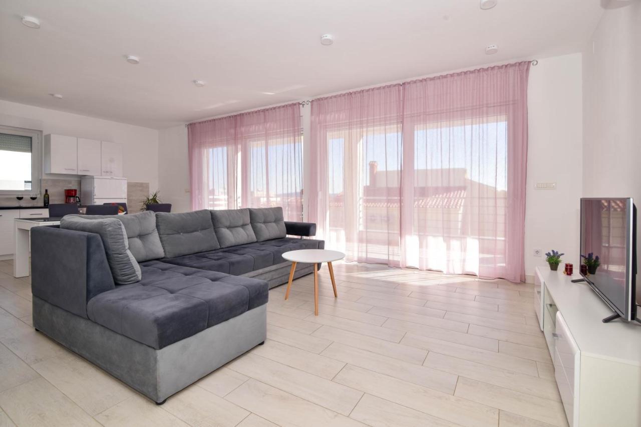 זאדאר Apartment Deluxe Villa Carlotta מראה חיצוני תמונה